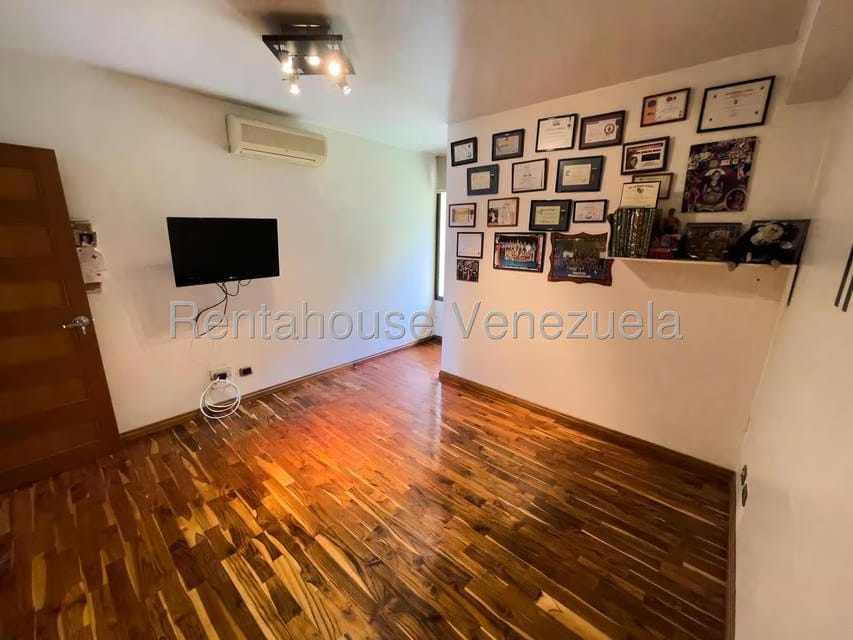 Apartamento (Duplex) en Venta en Miranda, Distrito Metropolitano - 31