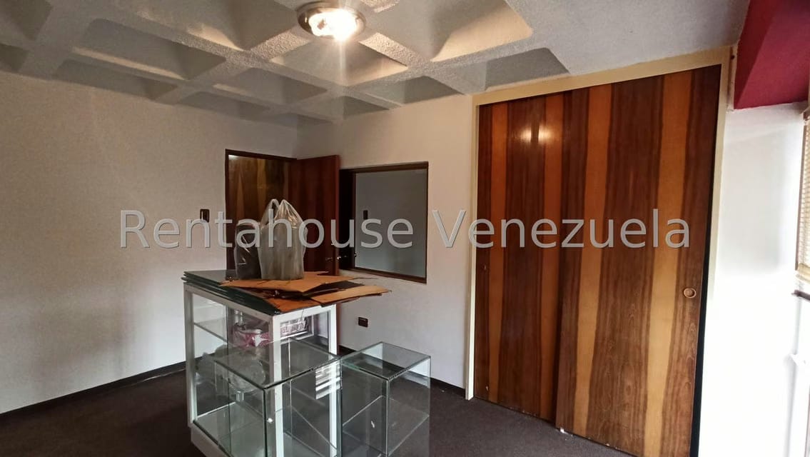 Comercial (Oficina) en Alquiler en Los Chaguaramos, Distrito Metropolitano - 14