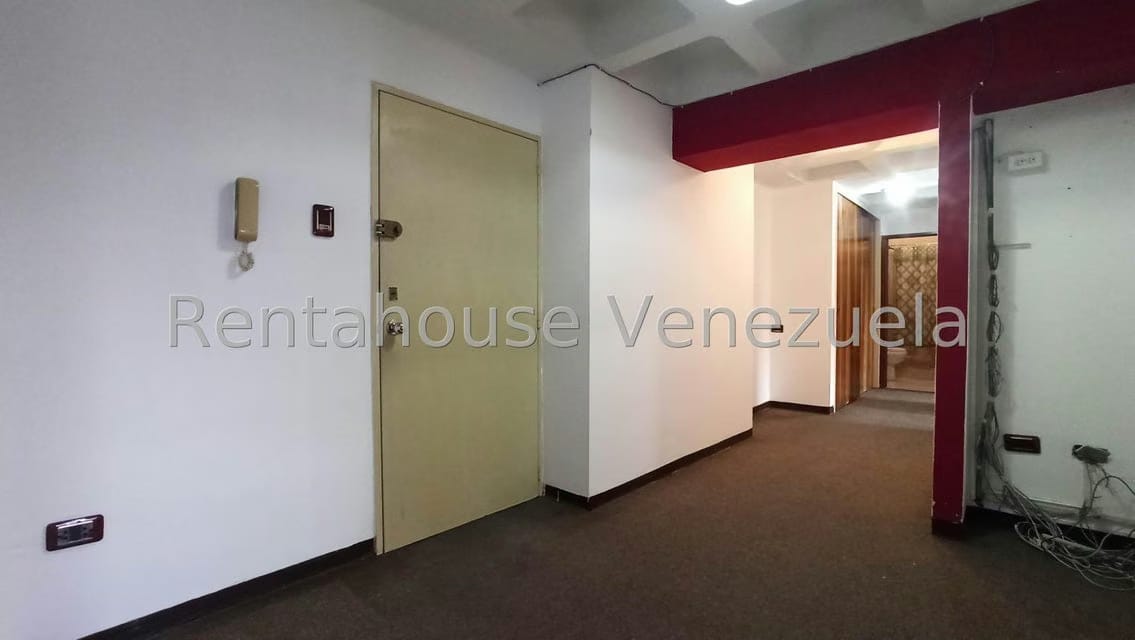 Comercial (Oficina) en Alquiler en Los Chaguaramos, Distrito Metropolitano - 3