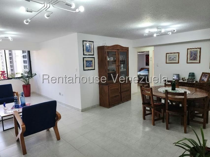 Apartamento (1 Nivel) en Venta en El Cigarral, Distrito Metropolitano - 3