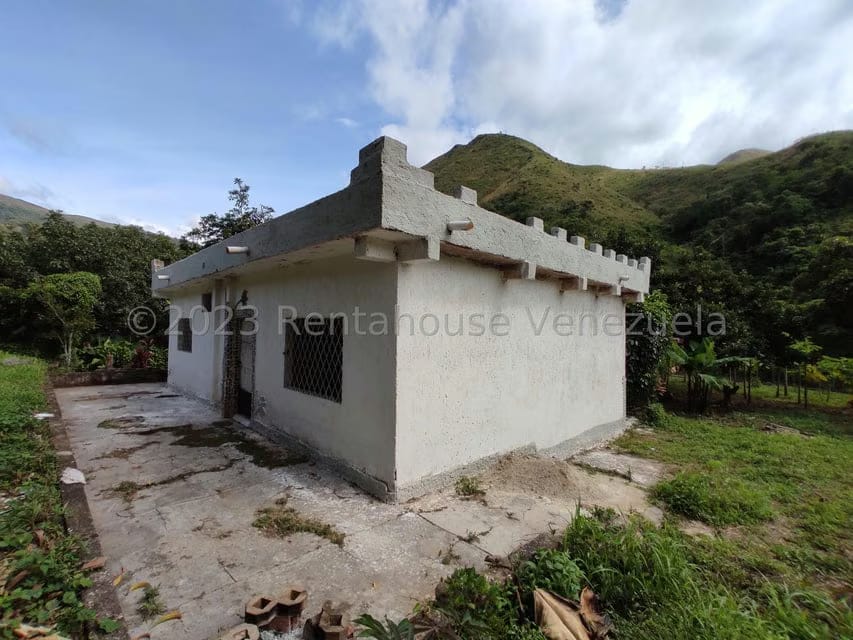 Casa (1 Nivel) en Venta en Asentamiento Campesino Santa Rosalia, Aragua - 2