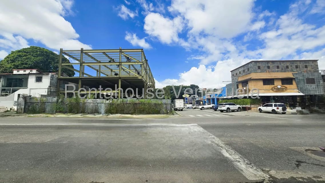Casa (Duplex) en Venta en Sorocaima, Distrito Metropolitano - 2