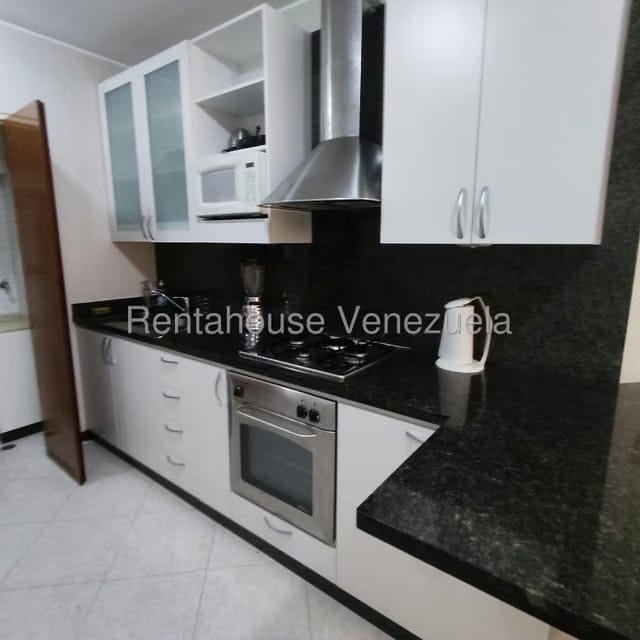 Apartamento (1 Nivel) en Alquiler en El Rosal, Distrito Metropolitano - 4