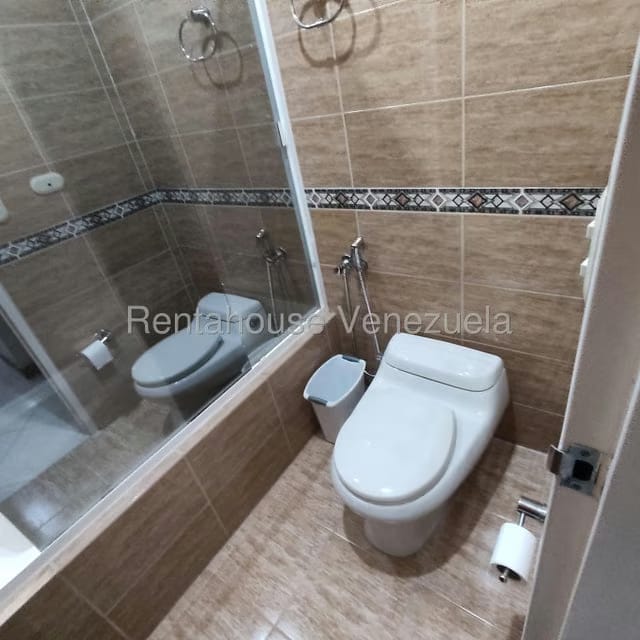 Apartamento (1 Nivel) en Alquiler en El Rosal, Distrito Metropolitano - 7