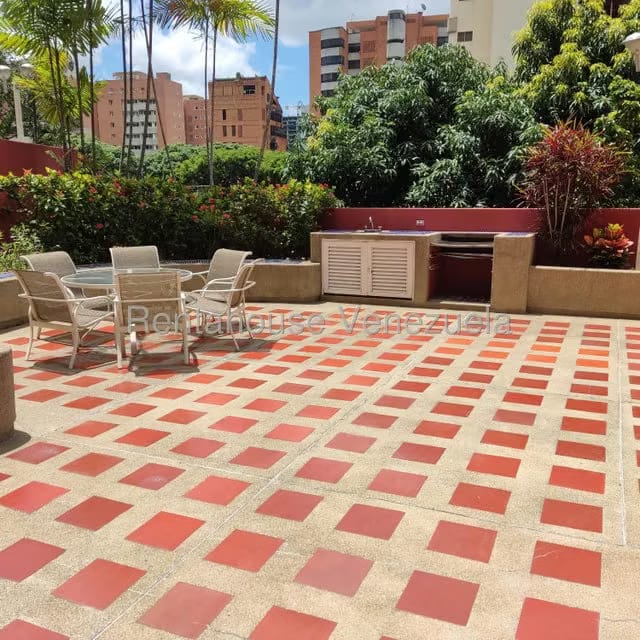 Apartamento (1 Nivel) en Alquiler en El Rosal, Distrito Metropolitano - 10