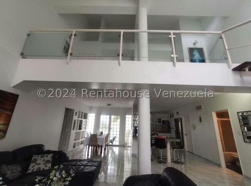 Casa (Duplex) en Venta en Pampatar, Nueva Esparta - 2