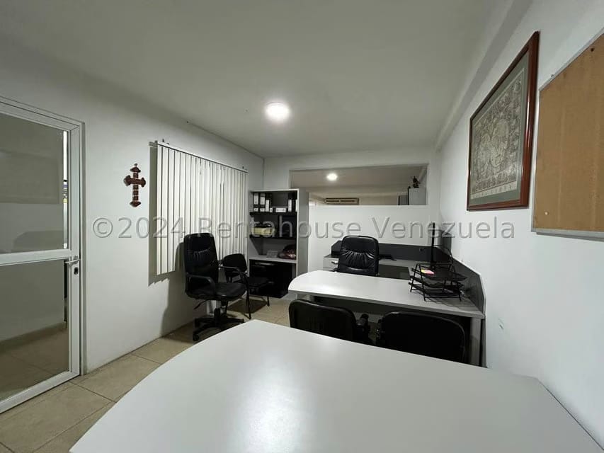 Comercial (Edificio) en Venta en Centro, Lara - 13