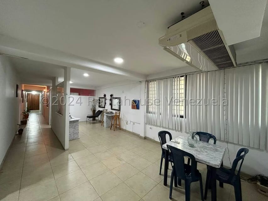 Comercial (Edificio) en Venta en Centro, Lara - 24