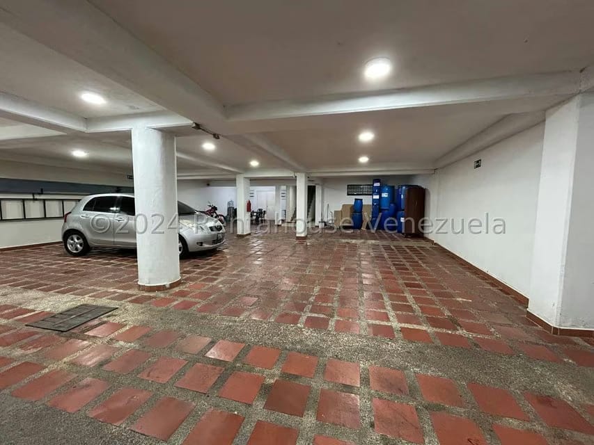 Comercial (Edificio) en Venta en Centro, Lara - 48
