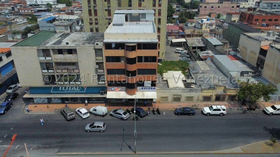 Comercial (Edificio) en Venta en Centro, Lara - 57