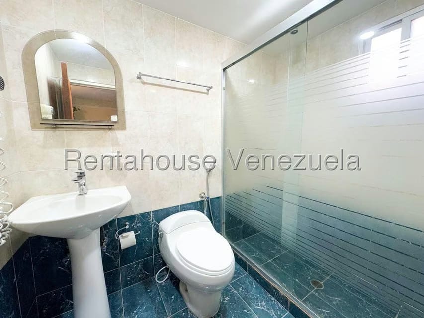 Comercial (Local Comercial) en Venta en Playa Grande, Vargas - 56