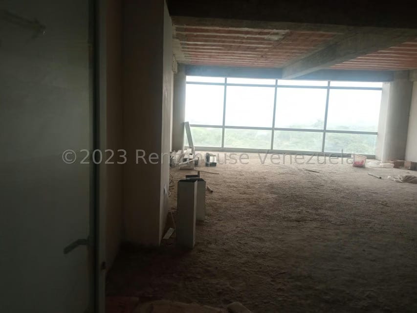 Comercial (Oficina) en Alquiler en Los Dos Caminos, Distrito Metropolitano - 18