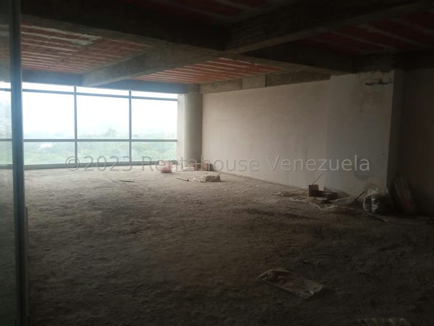 Comercial (Oficina) en Alquiler en Los Dos Caminos, Distrito Metropolitano - 5