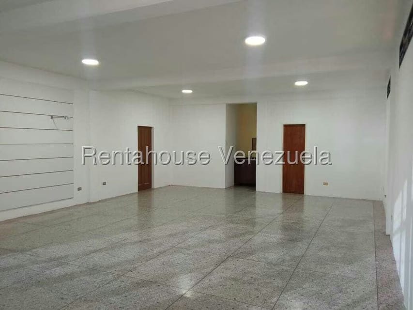 Comercial (Local Comercial) en Alquiler en Zona Este, Lara - 12