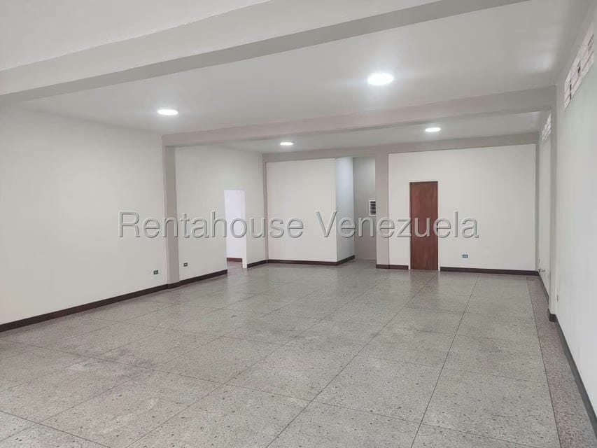 Comercial (Local Comercial) en Alquiler en Zona Este, Lara - 5