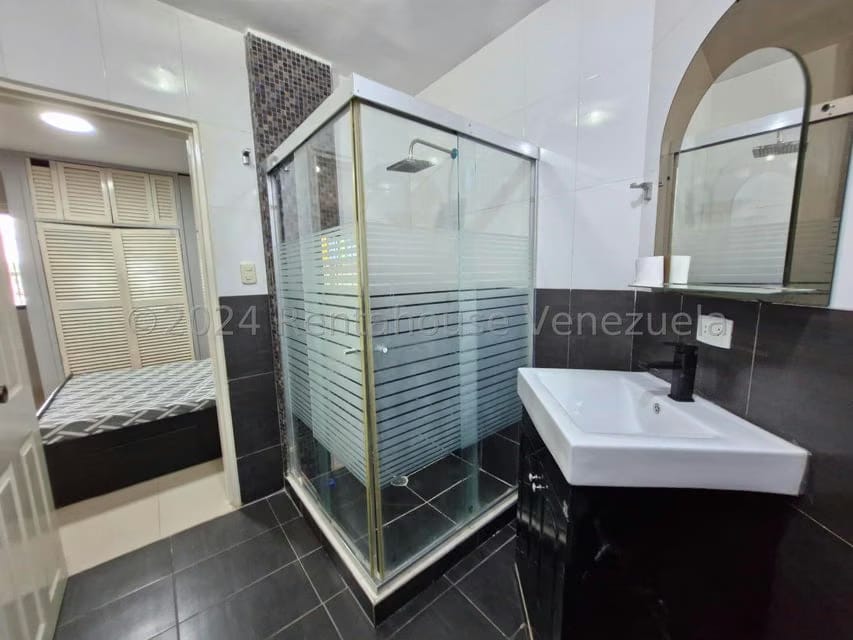 Casa (Duplex) en Venta en Conjunto Residencial Las Carolinas II, Aragua - 36