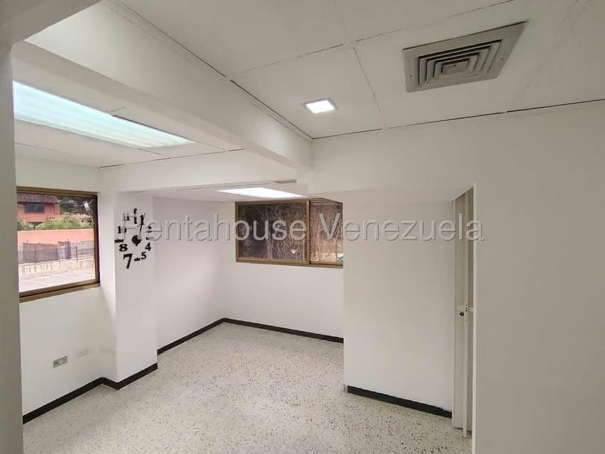 Comercial (Local Comercial) en Venta en Prados del Este, Distrito Metropolitano - 24
