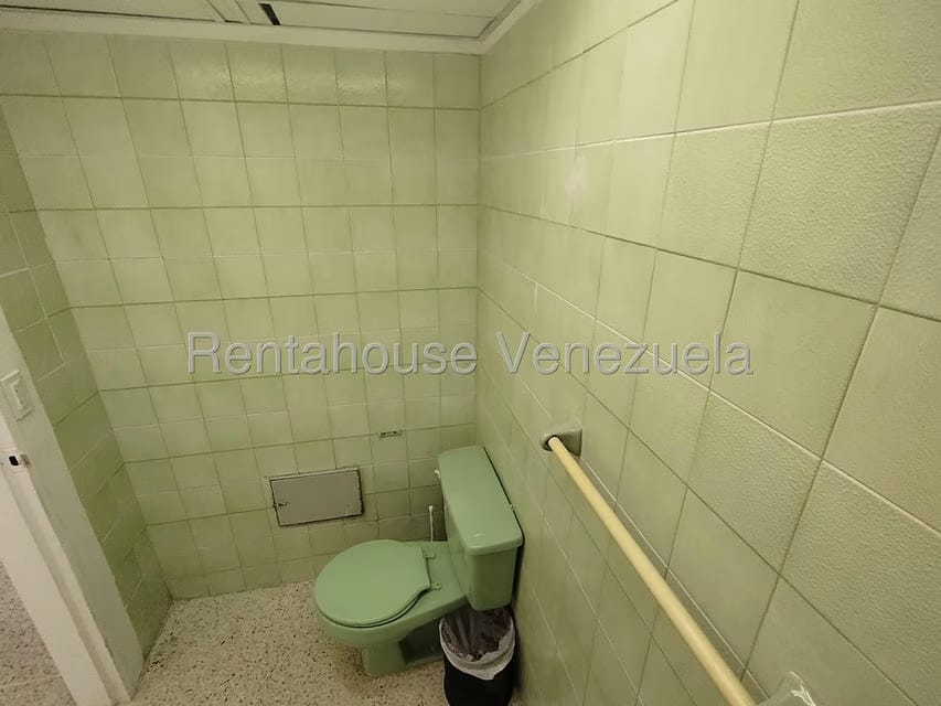 Comercial (Local Comercial) en Venta en Prados del Este, Distrito Metropolitano - 26
