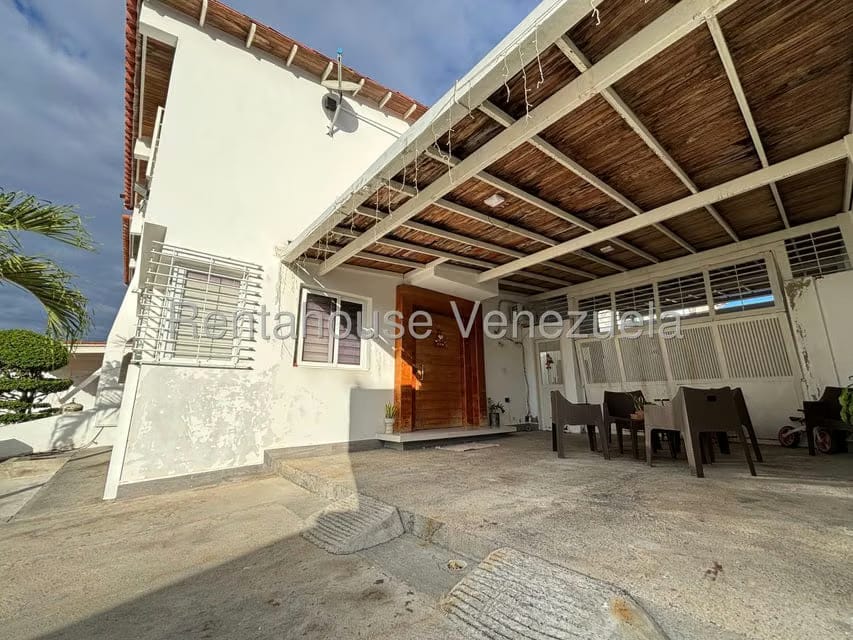 Casa (Multipes Niveles) en Venta en Canas Verdes, Lara - 2