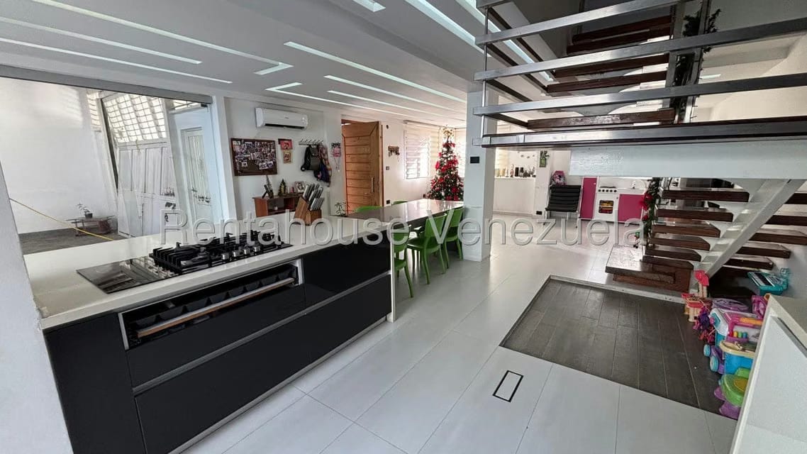 Casa (Multipes Niveles) en Venta en Canas Verdes, Lara - 11