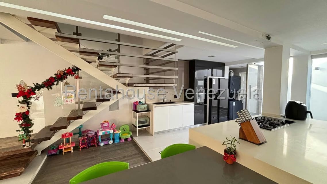 Casa (Multipes Niveles) en Venta en Canas Verdes, Lara - 15