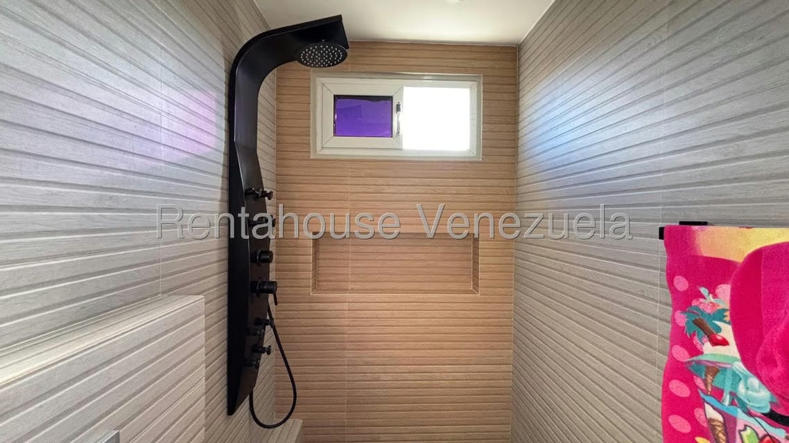 Casa (Multipes Niveles) en Venta en Canas Verdes, Lara - 21