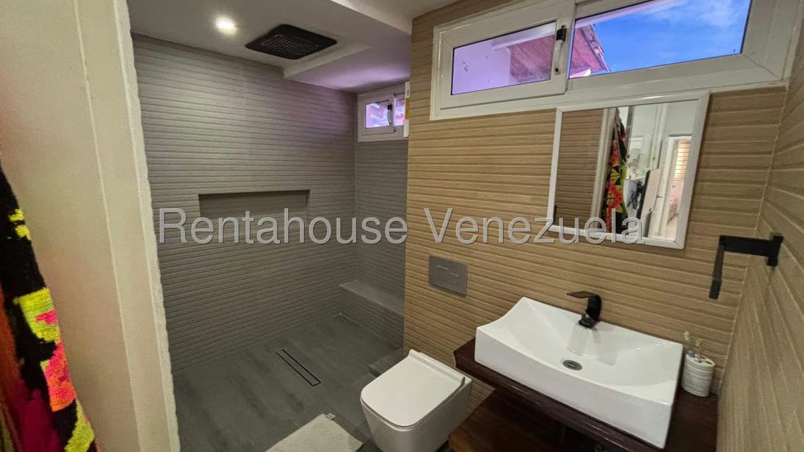 Casa (Multipes Niveles) en Venta en Canas Verdes, Lara - 30