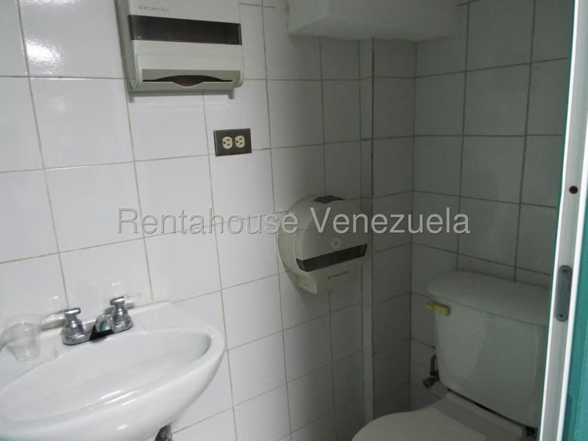 Negocios y Empresas (Medicina y Salud) en Venta en La Carlota, Distrito Metropolitano - 61