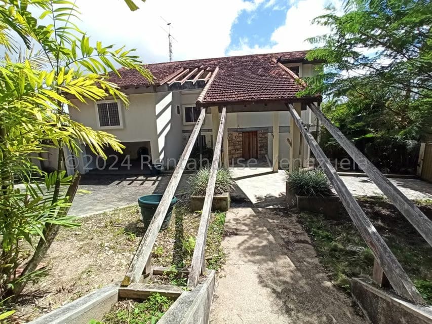 Casa (Multipes Niveles) en Venta en Oripoto, Distrito Metropolitano
