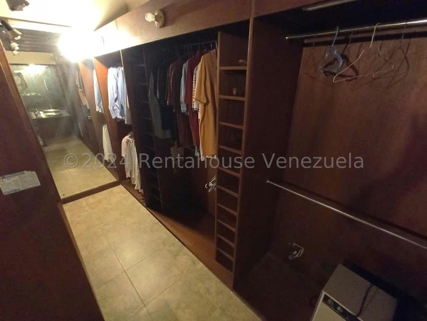 Casa (Multipes Niveles) en Venta en Oripoto, Distrito Metropolitano - 13