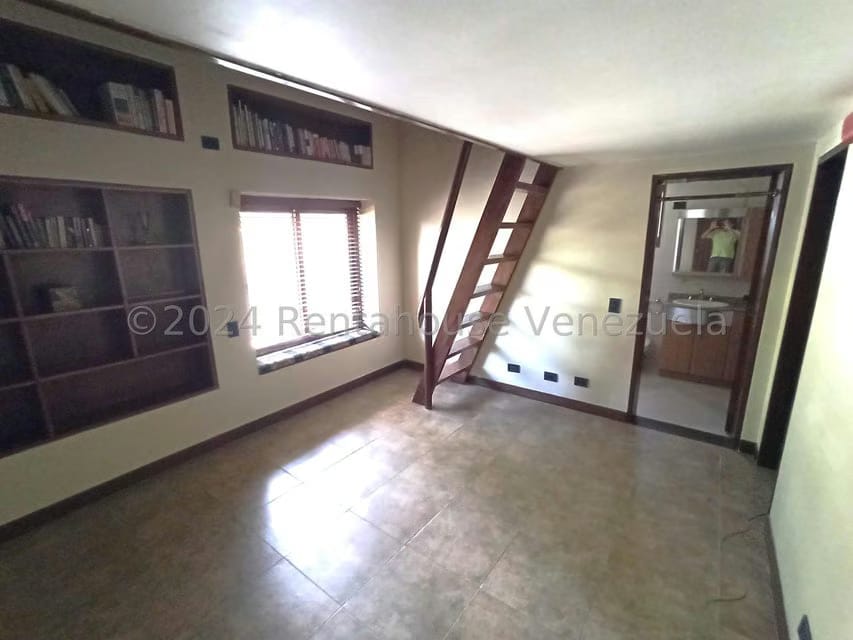 Casa (Multipes Niveles) en Venta en Oripoto, Distrito Metropolitano - 18
