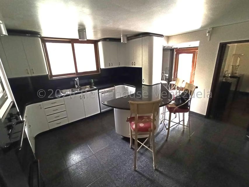 Casa (Multipes Niveles) en Venta en Oripoto, Distrito Metropolitano - 22