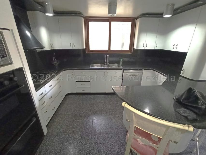 Casa (Multipes Niveles) en Venta en Oripoto, Distrito Metropolitano - 24