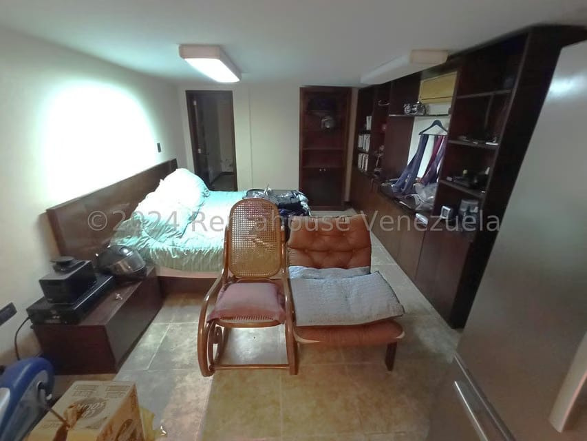 Casa (Multipes Niveles) en Venta en Oripoto, Distrito Metropolitano - 32