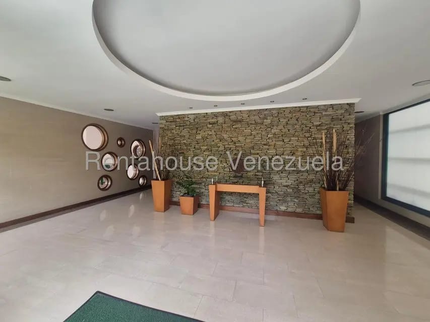 Apartamento (1 Nivel) en Alquiler en La Trigaleña, Carabobo - 2