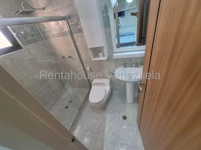Apartamento (1 Nivel) en Alquiler en La Trigaleña, Carabobo - 18