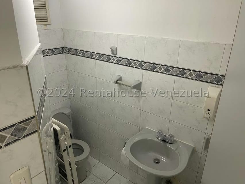 Comercial (Local Comercial) en Venta en Las Salias, Miranda - 22