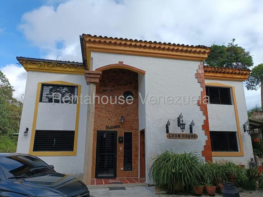 Townhouse (Duplex) en Venta en La Union, Distrito Metropolitano - 2