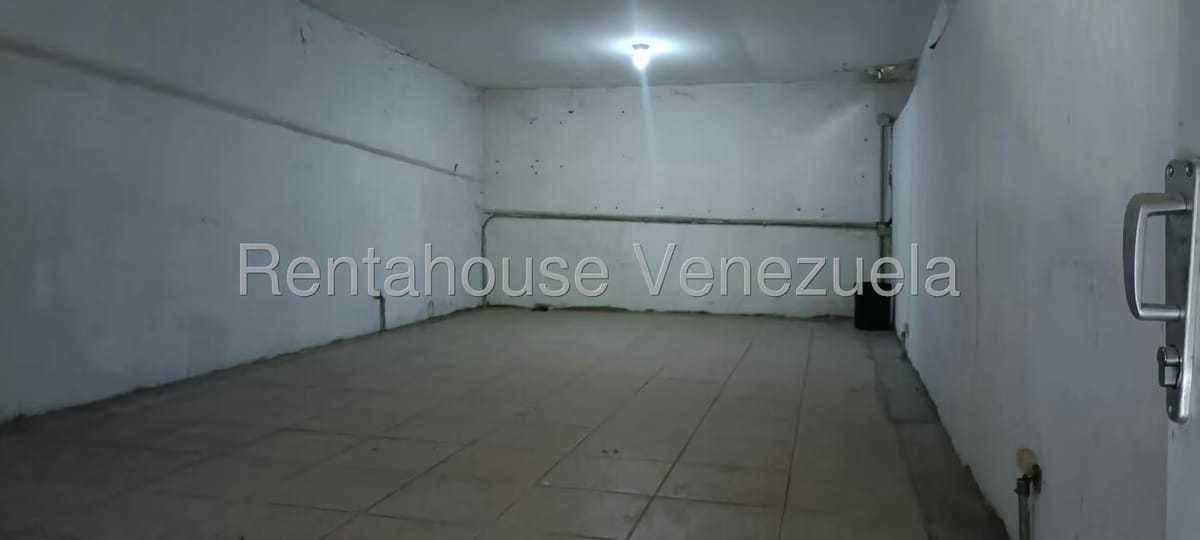 Comercial (Local Comercial) en Alquiler en Sector Sucua, Miranda - 17