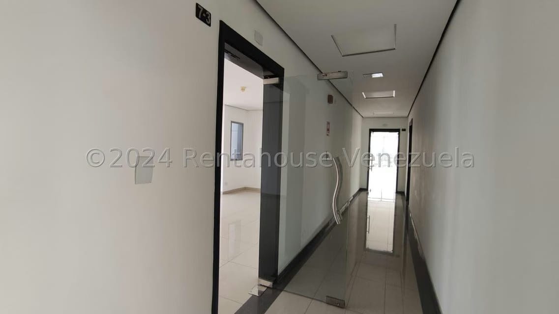 Comercial (Oficina) en Alquiler en Zona Este, Lara - 3