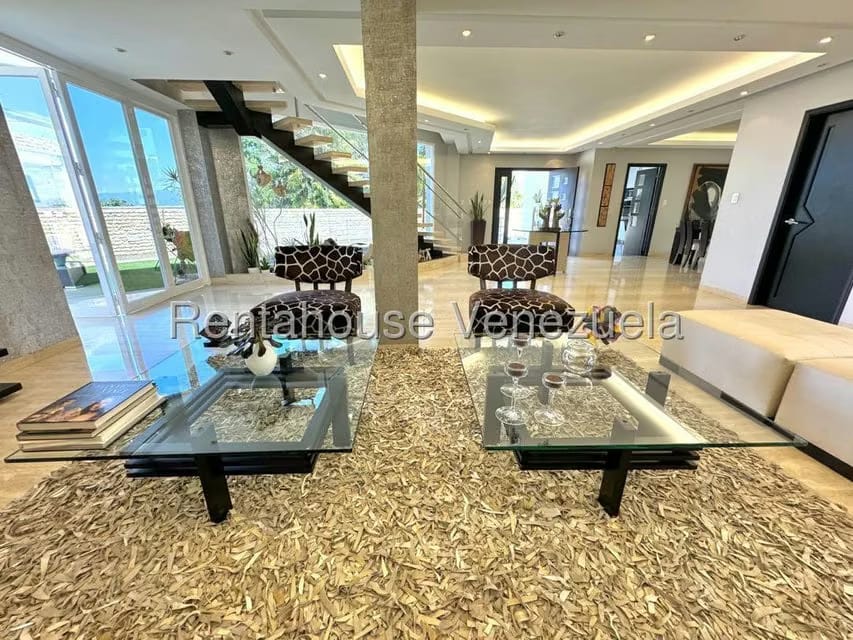 Casa (Multipes Niveles) en Venta en Los Naranjos del Cafetal, Distrito Metropolitano - 11