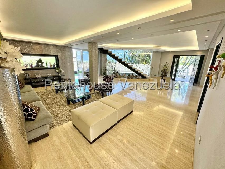Casa (Multipes Niveles) en Venta en Los Naranjos del Cafetal, Distrito Metropolitano - 13