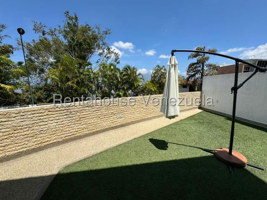 Casa (Multipes Niveles) en Venta en Los Naranjos del Cafetal, Distrito Metropolitano - 19