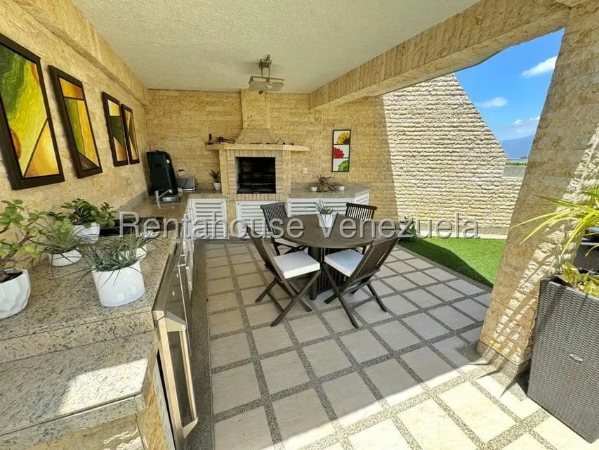 Casa (Multipes Niveles) en Venta en Los Naranjos del Cafetal, Distrito Metropolitano - 22