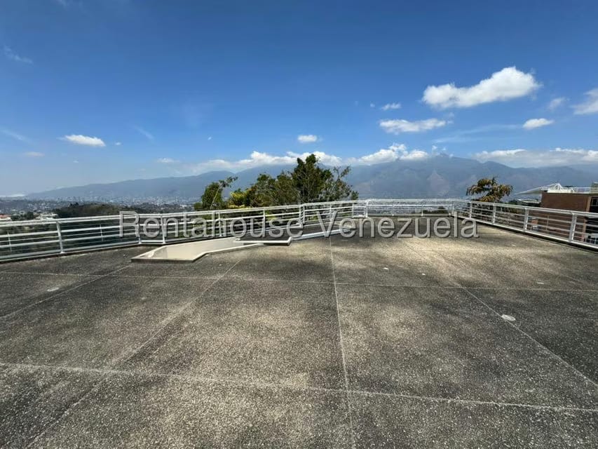 Casa (Multipes Niveles) en Venta en Los Naranjos del Cafetal, Distrito Metropolitano - 33