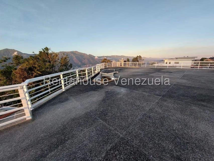 Casa (Multipes Niveles) en Venta en Los Naranjos del Cafetal, Distrito Metropolitano - 36