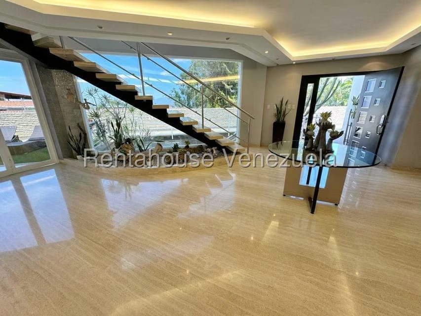 Casa (Multipes Niveles) en Venta en Los Naranjos del Cafetal, Distrito Metropolitano - 6