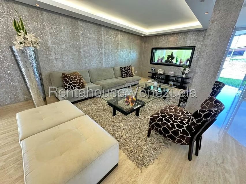 Casa (Multipes Niveles) en Venta en Los Naranjos del Cafetal, Distrito Metropolitano - 7