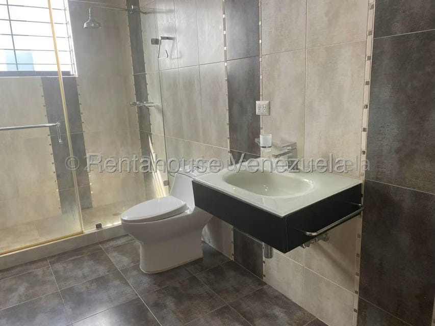 Apartamento (1 Nivel) en Venta en Solar del Hatillo, Distrito Metropolitano - 24