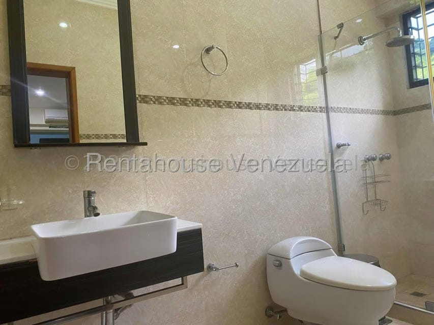 Apartamento (1 Nivel) en Venta en Solar del Hatillo, Distrito Metropolitano - 26